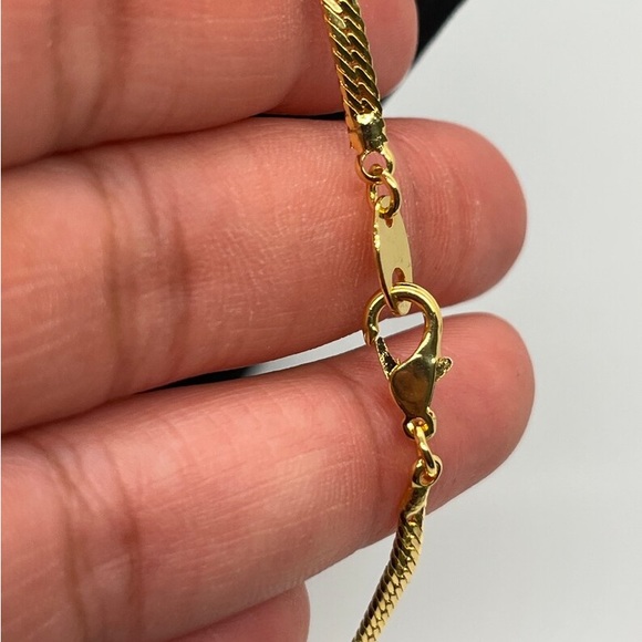 A Beautiful 10K Gold Plated Marquis Cut Cz Set Braided Herringbone Avon Necklace - Picture 4 of 10